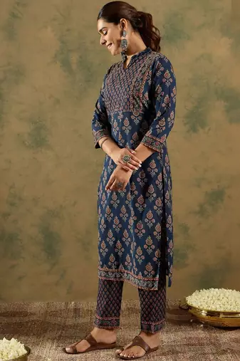 Women Floral Printed Regular Pure Cotton Kurta with Trousers