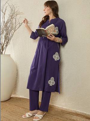 Women Ethnic Motifs Embroidered Panelled Thread Work Pure Cotton Kurta with Trousers 1