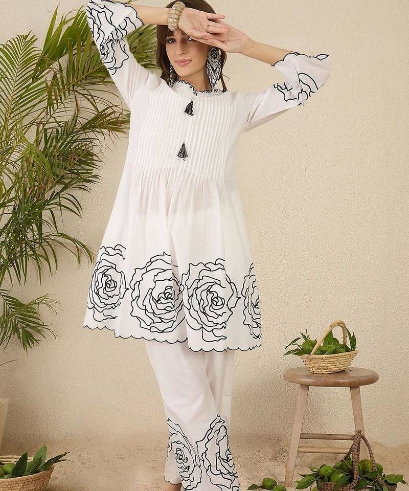 Women Floral Printed Pleated Thread Work Pure Cotton Kurta with Trousers