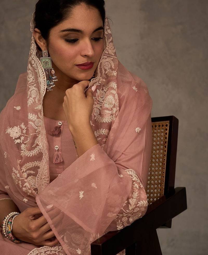 Women Ethnic Motifs Embroidered Regular Thread Work Pure Cotton Kurta with Trousers & With Dupatta