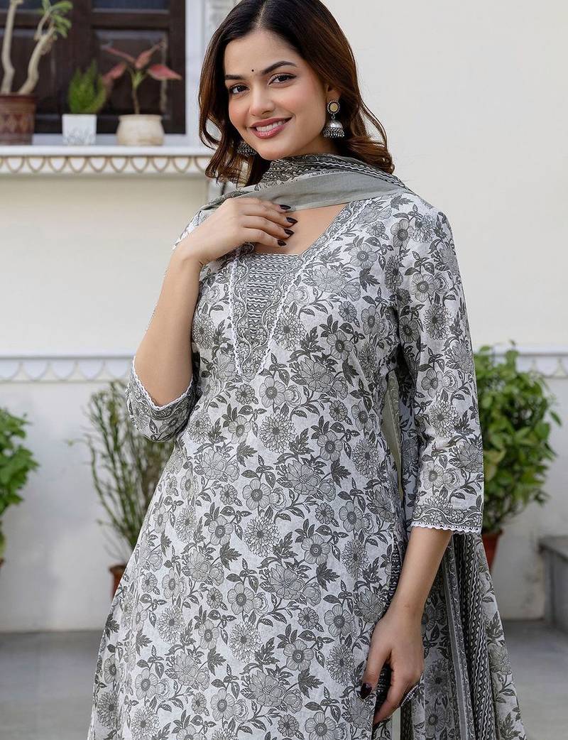 Floral Printed Square Neck Pure Cotton Straight Kurta With Trousers & Dupatta