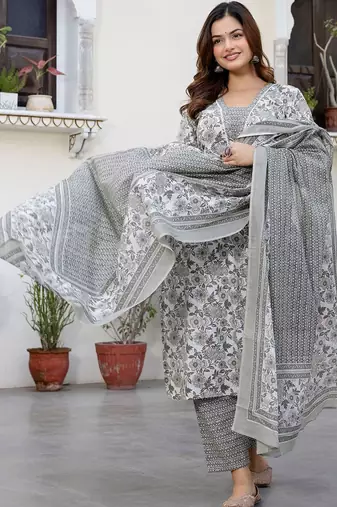 Floral Printed Square Neck Pure Cotton Straight Kurta With Trousers & Dupatta