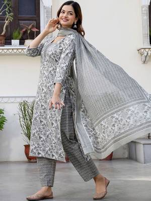Floral Printed Square Neck Pure Cotton Straight Kurta With Trousers & Dupatta 6