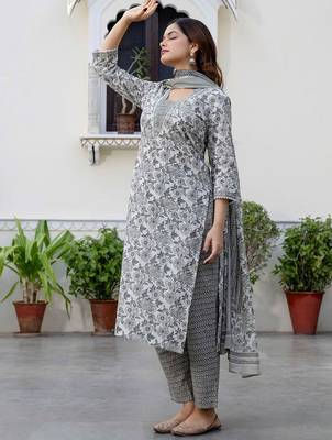 Floral Printed Square Neck Pure Cotton Straight Kurta With Trousers & Dupatta 7