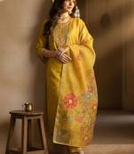 Floral Embroidered Thread Work Straight Kurta With Trousers & Dupatta