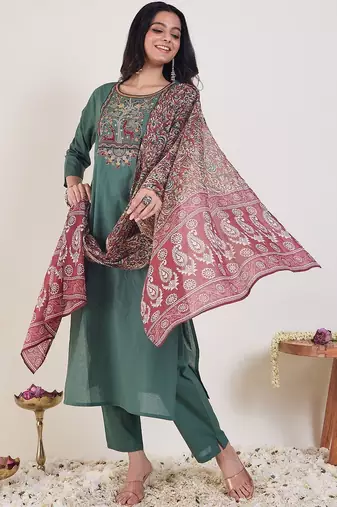 Ethnic Motifs Embroidered Thread Work Straight Kurta With Trouser & Dupatta