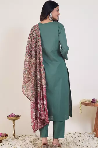 Ethnic Motifs Embroidered Thread Work Straight Kurta With Trouser & Dupatta