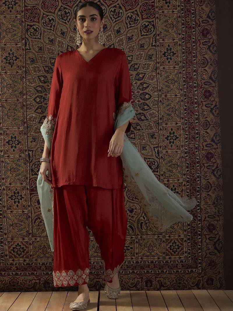 Ethnic Motifs Embroidered Thread Work Kurta With Trousers & Dupatta