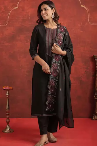 Women Floral Embroidered Cotton Kurta with Trousers & Dupatta