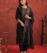 Women Floral Embroidered Cotton Kurta with Trousers & Dupatta