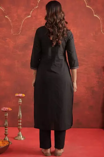 Women Floral Embroidered Cotton Kurta with Trousers & Dupatta
