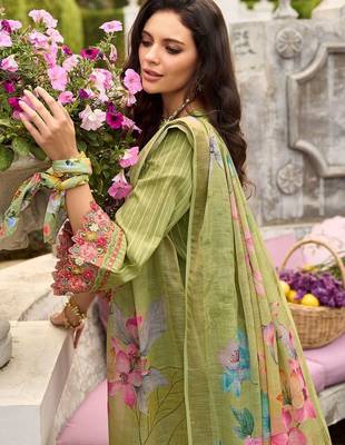 Women Floral Embroidered Cotton Kurta with Trousers & Dupatta 3
