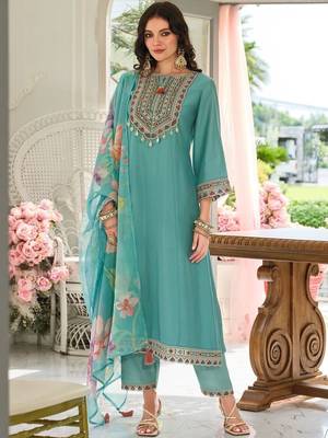 Women Ethnic Motifs Embroidered Kurta with Trousers & Dupatta 1