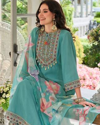 Women Ethnic Motifs Embroidered Kurta with Trousers & Dupatta 5