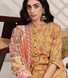 Women Floral Printed Cotton Kurta with Trousers & Dupatta