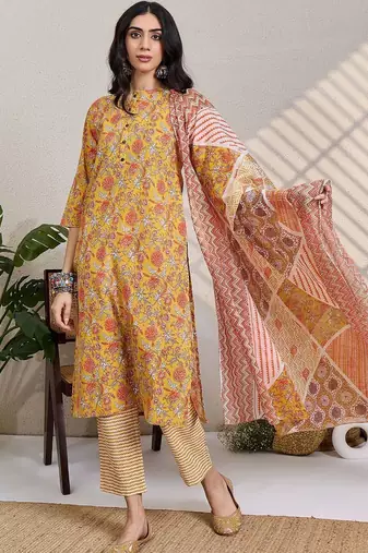 Women Floral Printed Cotton Kurta with Trousers & Dupatta