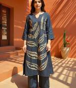Women Ethnic Motifs Embroidered Thread Work Pure Cotton Kurta with Palazzo