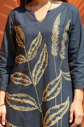 Women Ethnic Motifs Embroidered Thread Work Pure Cotton Kurta with Palazzo