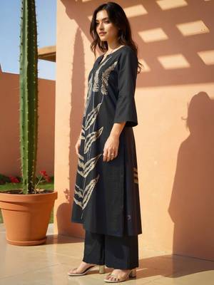 Women Ethnic Motifs Embroidered Thread Work Pure Cotton Kurta with Palazzo 4