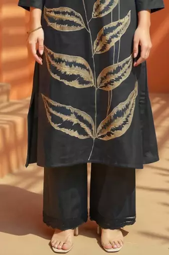 Women Ethnic Motifs Embroidered Thread Work Pure Cotton Kurta with Palazzo