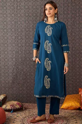Printed Round Neck Thread Work Pure Cotton Straight Kurta With Trousers & Dupatta