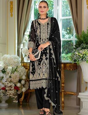 Ethnic Motifs Embroidered V-Neck Straight Kurta With Trousers & Dupatta 1
