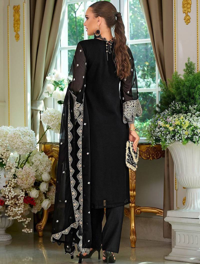 Ethnic Motifs Embroidered V-Neck Straight Kurta With Trousers & Dupatta