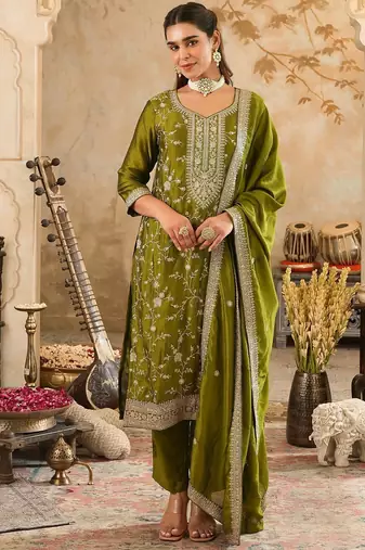 Ethnic Motifs Embroidered Regular Sequinned Kurta with Trousers & Dupatta