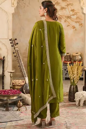 Ethnic Motifs Embroidered Regular Sequinned Kurta with Trousers & Dupatta