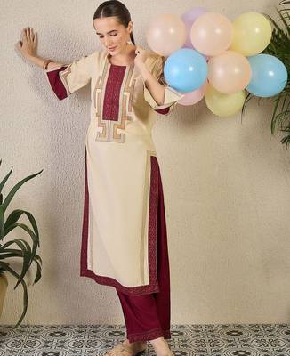 Women Ethnic Motifs Embroidered Regular Thread Work Kurta with Trousers 1