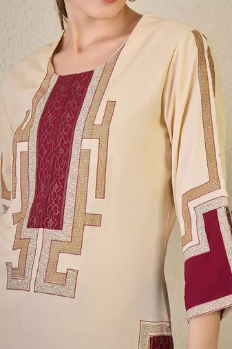 Women Ethnic Motifs Embroidered Regular Thread Work Kurta with Trousers