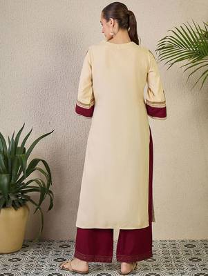 Women Ethnic Motifs Embroidered Regular Thread Work Kurta with Trousers 5