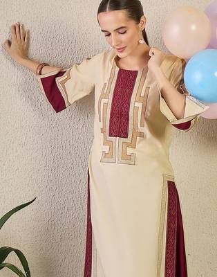 Women Ethnic Motifs Embroidered Regular Thread Work Kurta with Trousers 6
