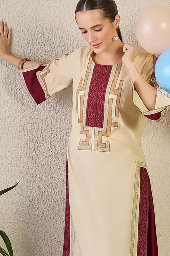Women Ethnic Motifs Embroidered Regular Thread Work Kurta with Trousers