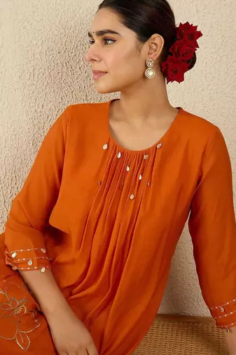 Women Floral Embroidered Regular Gotta Patti Kurta with Trousers