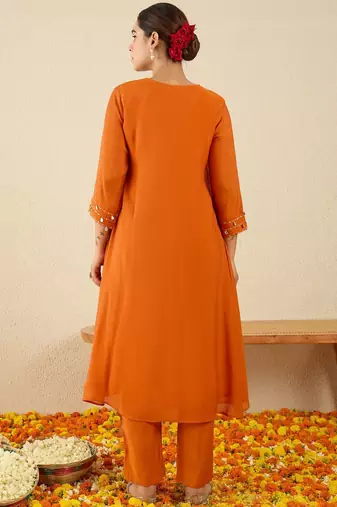 Women Floral Embroidered Regular Gotta Patti Kurta with Trousers