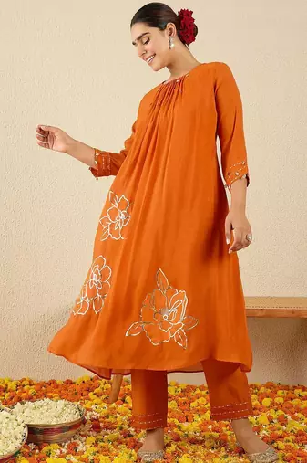 Women Floral Embroidered Regular Gotta Patti Kurta with Trousers