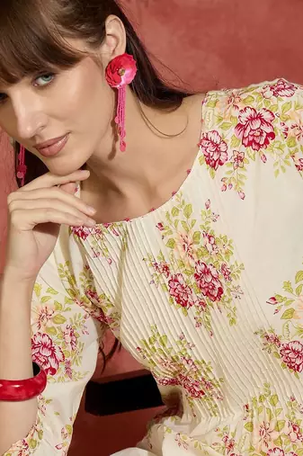 Women Floral Printed Cotton Kurta with Trousers