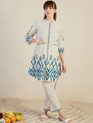 Ethnic Motifs Printed Thread Work Mandarin Collar A-Line Kurta With Trousers 1