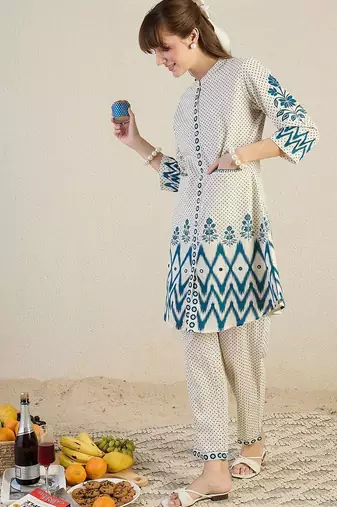 Ethnic Motifs Printed Thread Work Mandarin Collar A-Line Kurta With Trousers