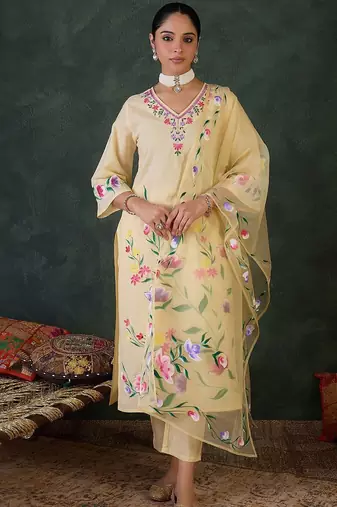 Floral Embroidered Neck Pure Cotton Kurta With Trousers & Dupatta