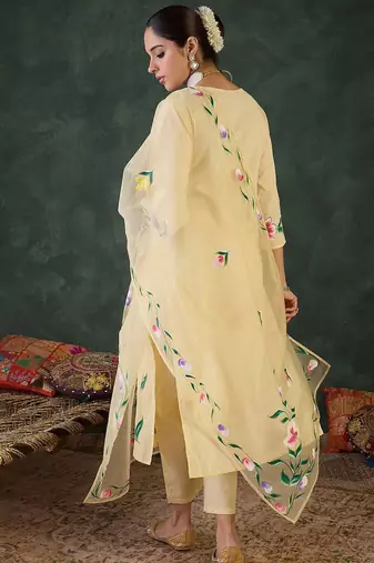 Floral Embroidered Neck Pure Cotton Kurta With Trousers & Dupatta