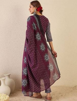 Women Ethnic Motifs Printed Pure Cotton Kurta with Trousers & Dupatta Kurta Sets 5