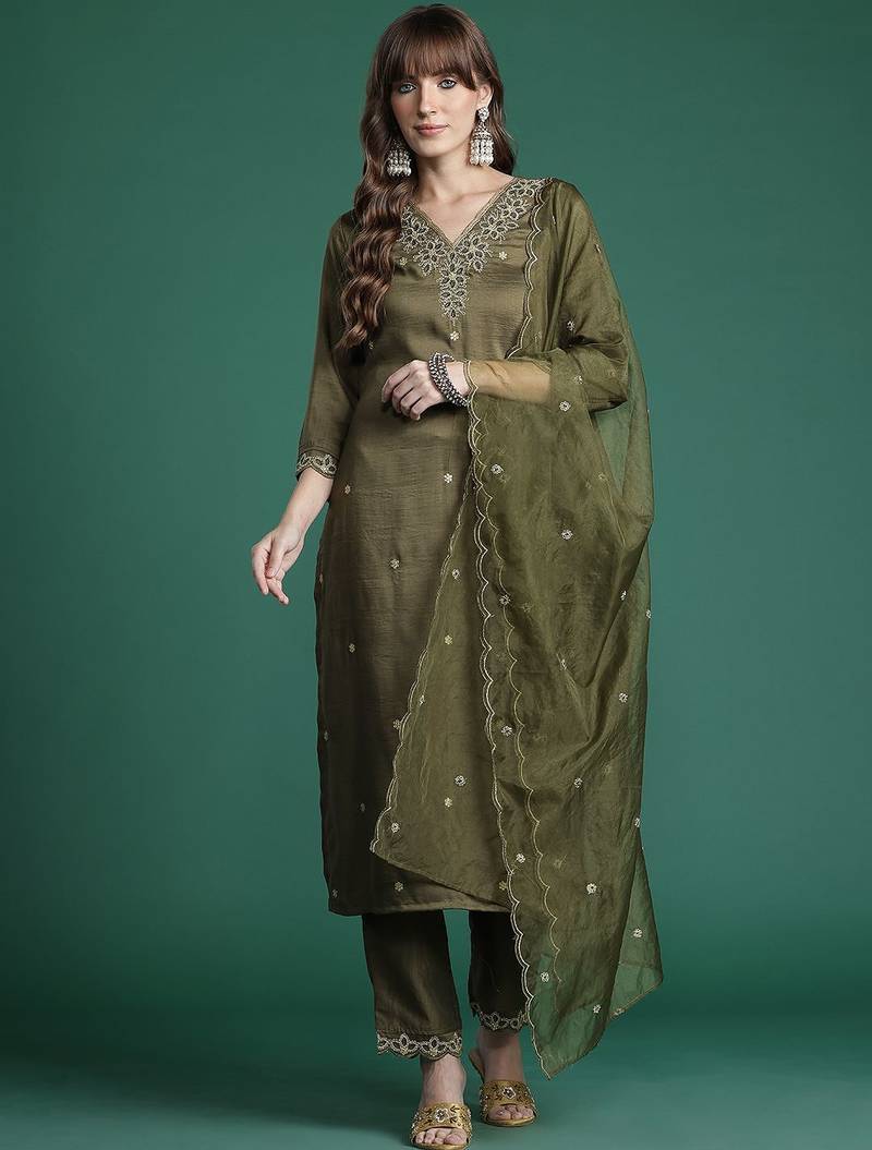 Ethnic Motifs Embroidered Kurta with Trousers & Dupatta