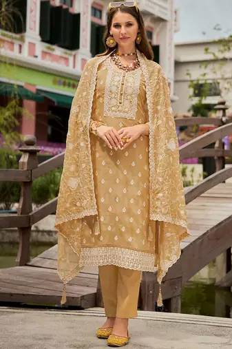 Floral Embroidered Round Neck Thread Work Organza Kurta With Trousers & Dupatta