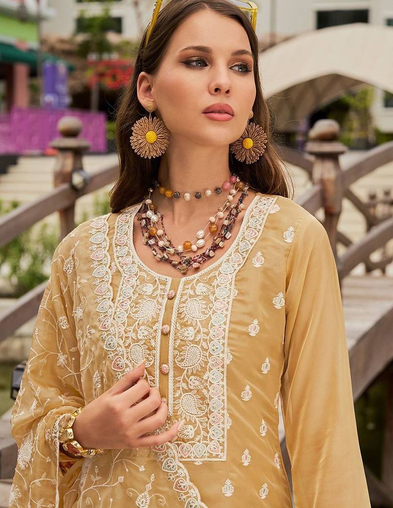 Floral Embroidered Round Neck Thread Work Organza Kurta With Trousers & Dupatta