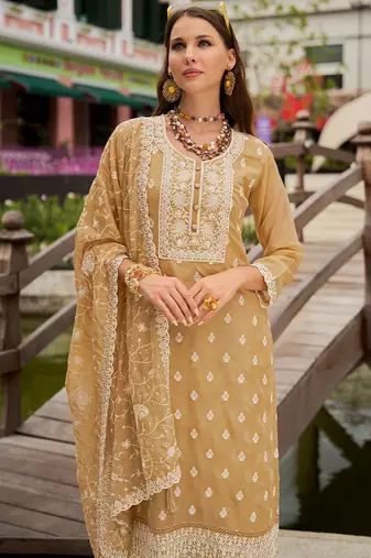 Floral Embroidered Round Neck Thread Work Organza Kurta With Trousers & Dupatta