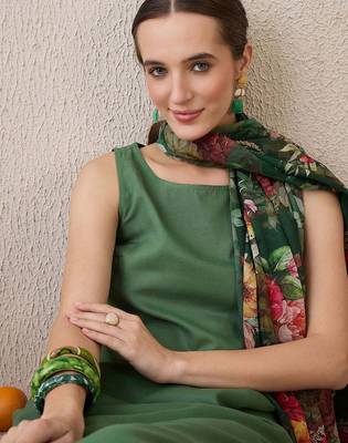 Floral Printed Round Neck Cotton Straight Kurta With Trousers & Dupatta 2