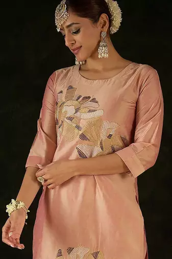 Women Floral Embroidered Regular Thread Work Kurta with Trousers