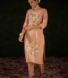 Women Floral Embroidered Regular Thread Work Kurta with Trousers